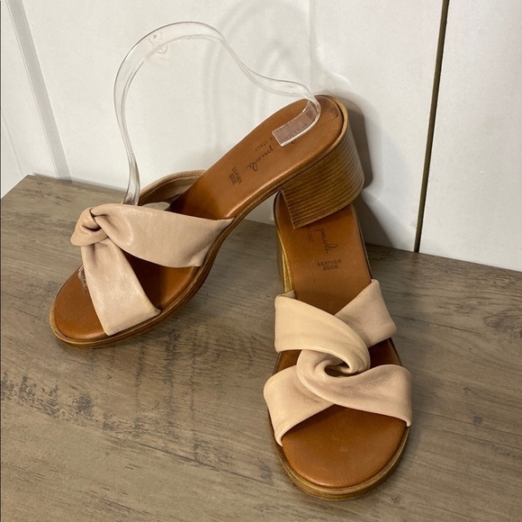 Mila Paoli | Tan/ Light Pink Rose Knotted Women's Leather Sandals - US 9 - Picture 1 of 7